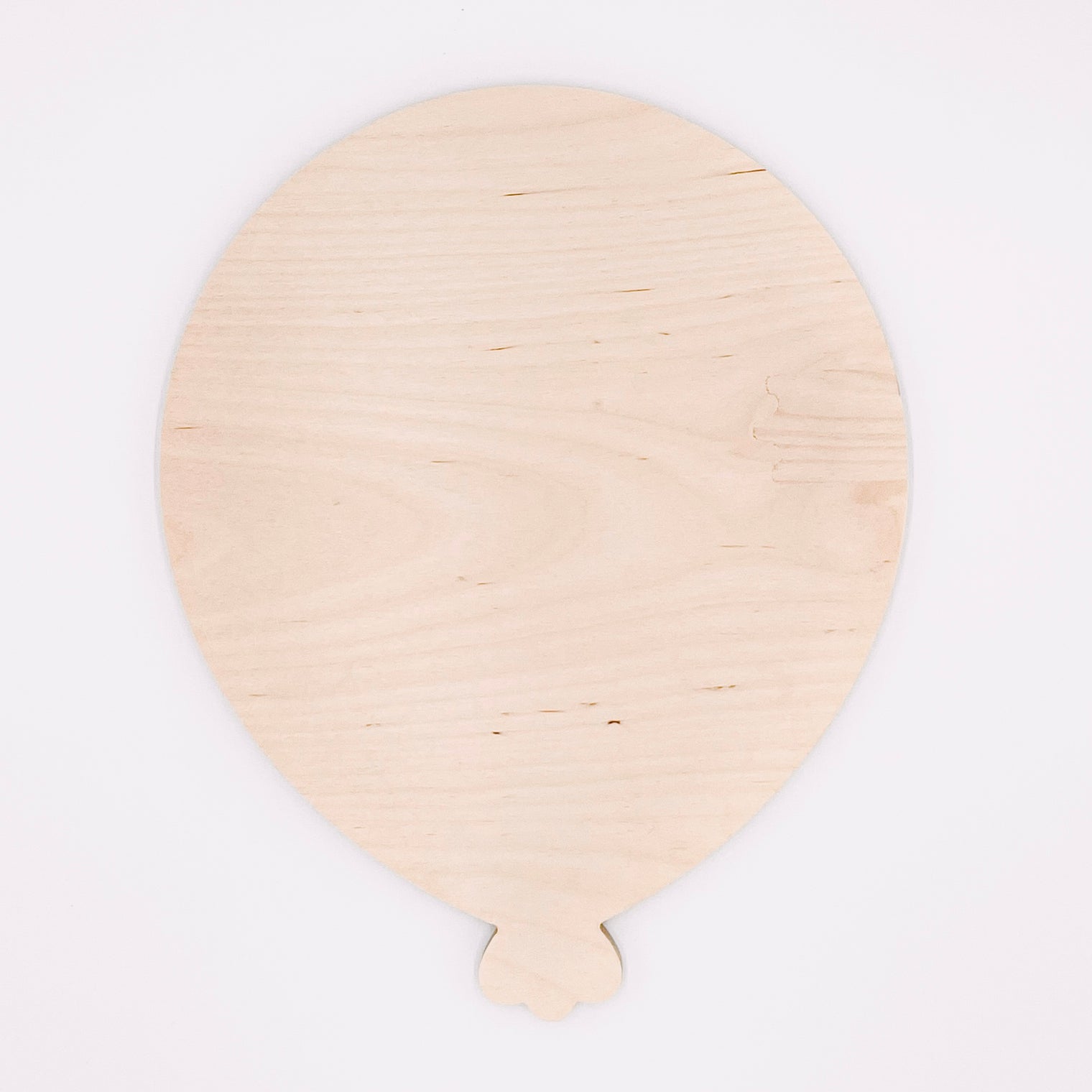 Ballon en bois avec petites imperfections