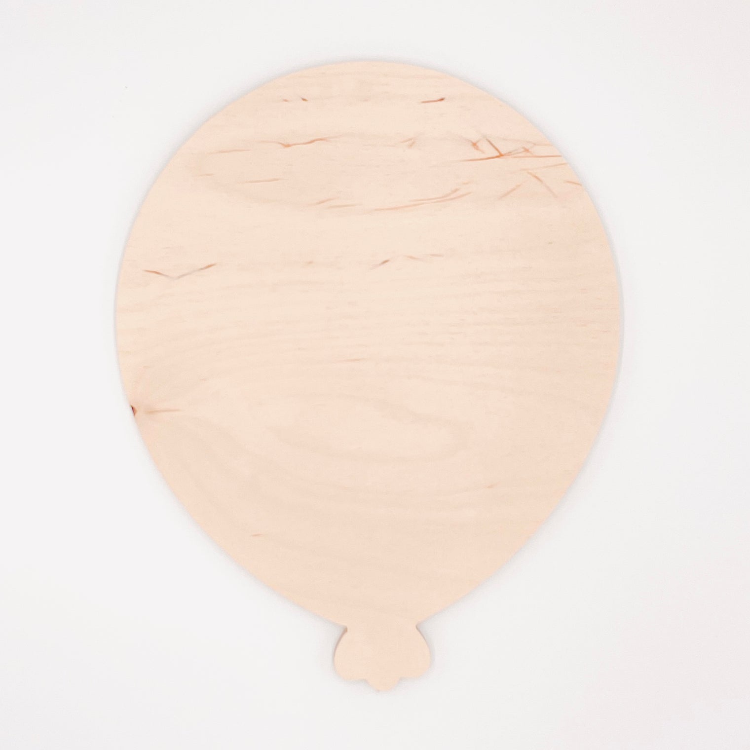 Ballon en bois avec petites imperfections