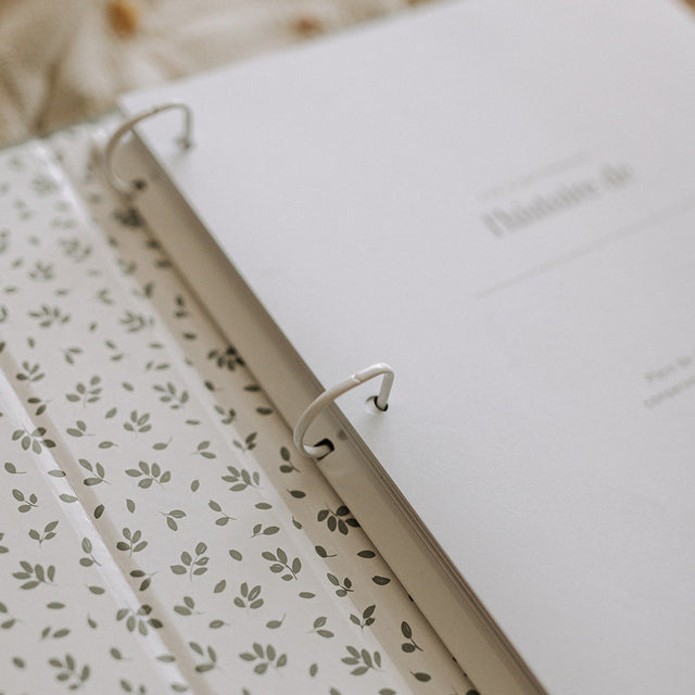 Livre de bébé - Sauge et or