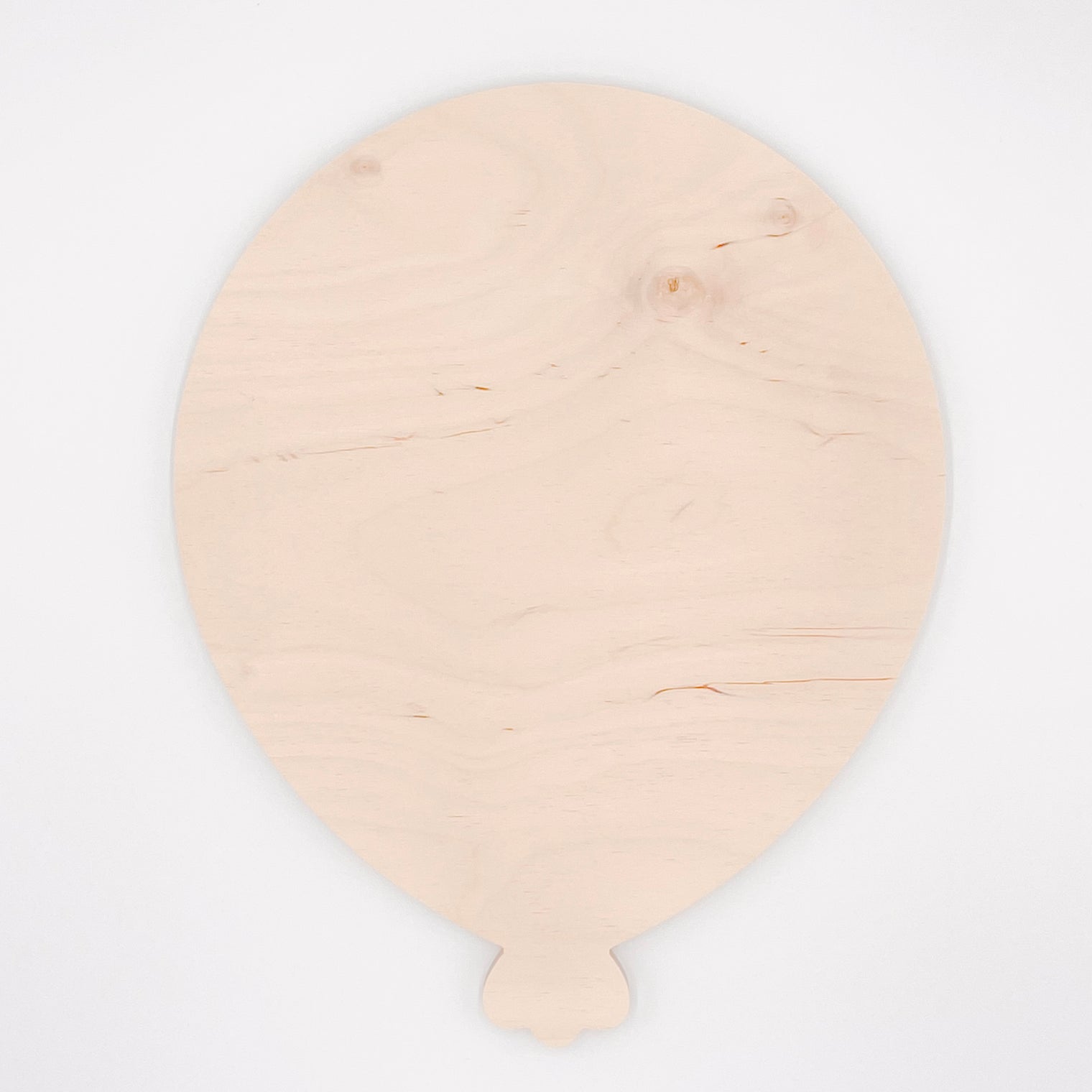 Ballon en bois avec petites imperfections