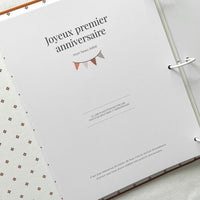 Livre bébé, Journal bébé, Planificateur de grossesse, Journal de grossesse, Cadeau de nouvelle maman, Baby Shower, Cadeau de shower, Cadeau de grossesse, Future maman, Souvenirs, mon histoire à moi, Album de bébé, Livre souvenirs, Livre cartable de bébé, Designer au Québec, Tissu orcre, Estampage or