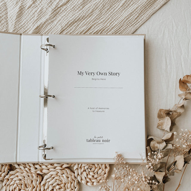 Baby book - Beige (english)
