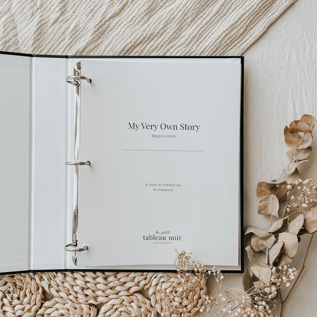 Baby book - Black (english)